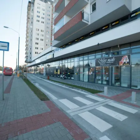 After Eight * ברטיסלאבה