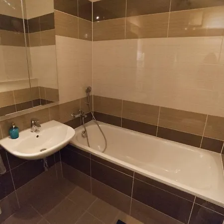 After Eight * ברטיסלאבה